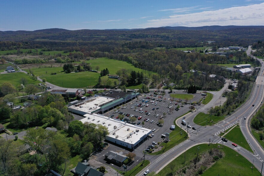 More Photos Of 455 State Rt 23, Wantage Supermarket For Lease