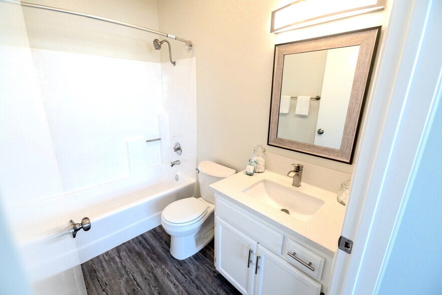 More Photos Of 520-526 N Hollywood Way, Burbank Apartments For Sale