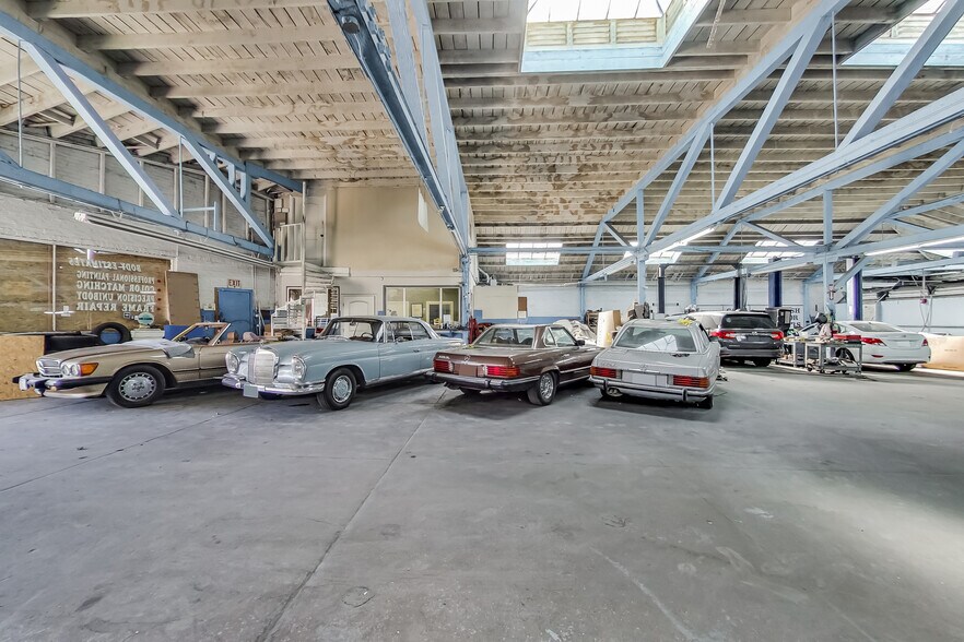 More Photos Of 3475 Champion St, Oakland Auto Repair For Sale