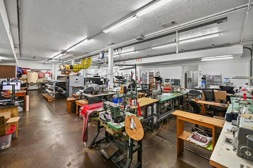 More Photos Of 20204 Schiel Rd, Cypress Warehouse For Sale