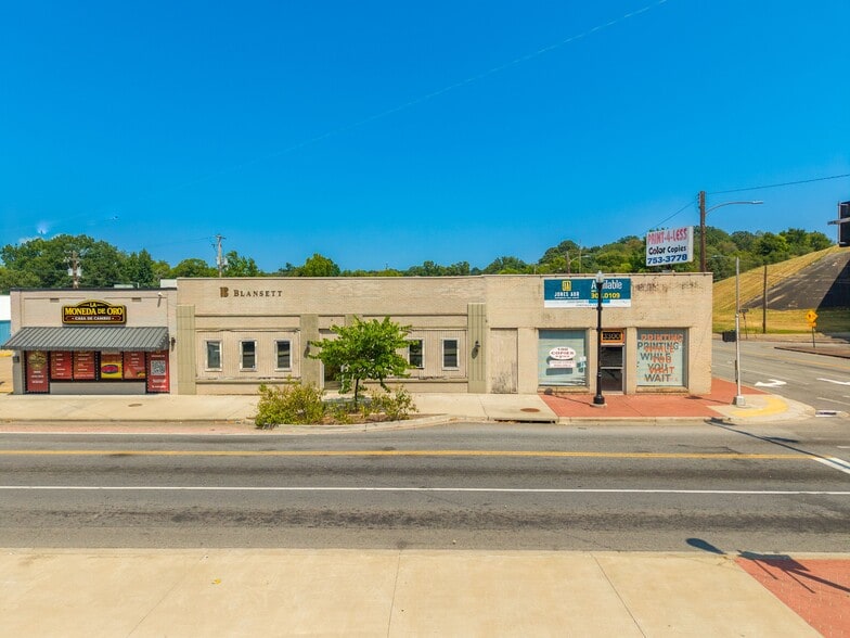 More Photos Of 3306-3308 Pike Ave, North Little Rock Storefront For Sale
