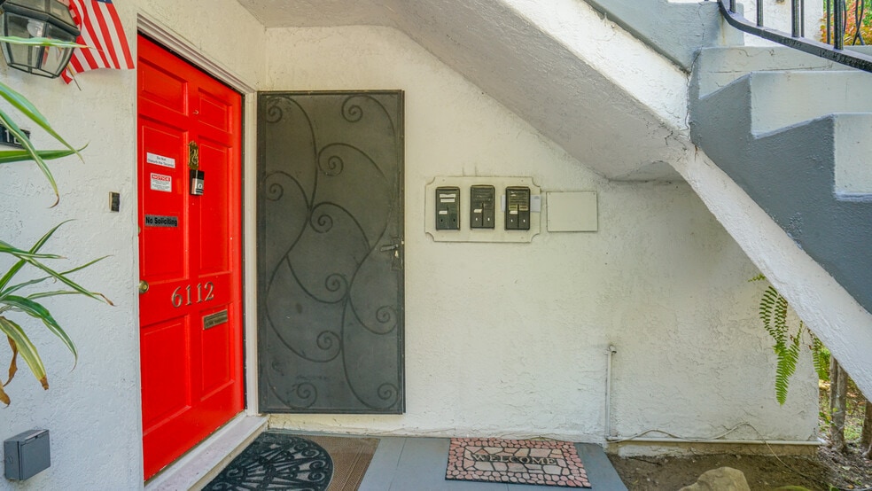 More Photos Of 6112-6114 Saturn St, Los Angeles Apartments For Sale