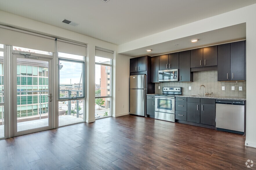 More Photos Of 115 E Walnut St, Green Bay Apartments For Lease