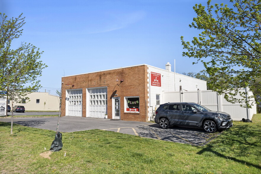 Primary Photo Of 2100 S Loudoun St, Winchester Storefront For Sale