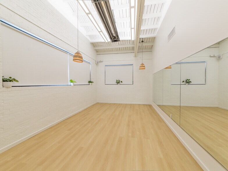 More Photos Of 51 Sweeten Creek Rd, Asheville Freestanding For Lease