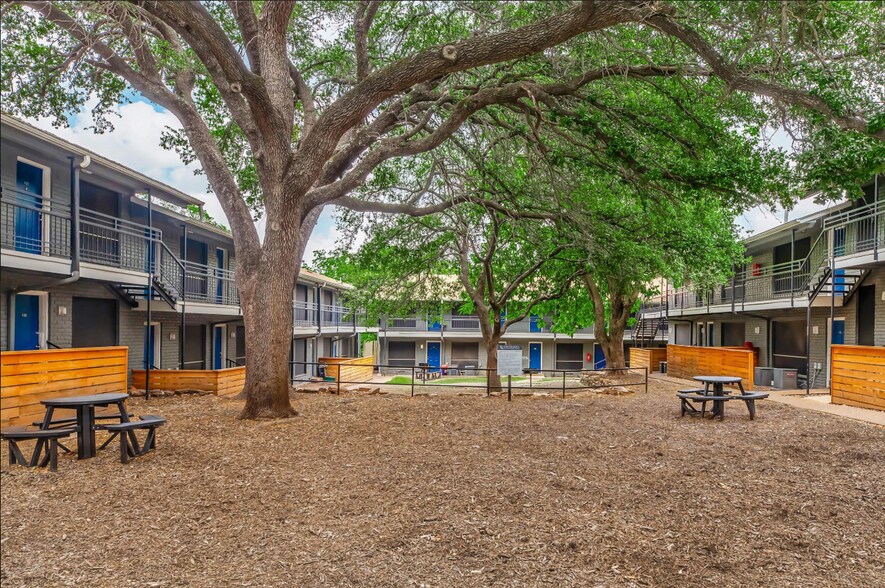 More Photos Of 14000 Esperanza Rd, Dallas Apartments For Sale