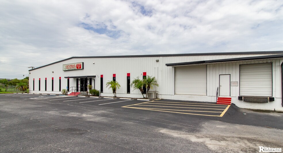 More Photos Of 3310 Reynolds Rd, Lakeland Warehouse For Lease