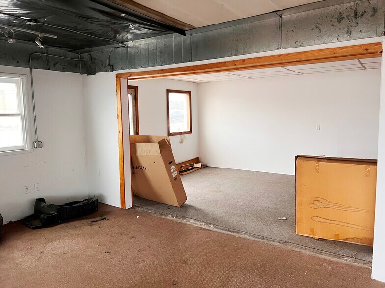 More Photos Of 22 Washington St, Brainerd Auto Dealership For Sale