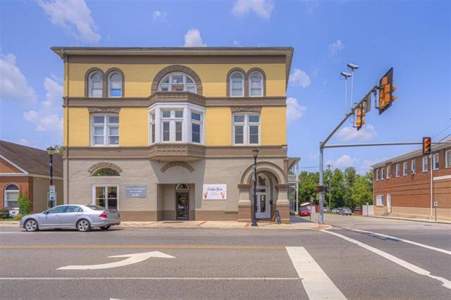 Primary Photo Of 301 W Main St, Radford Apartments For Sale