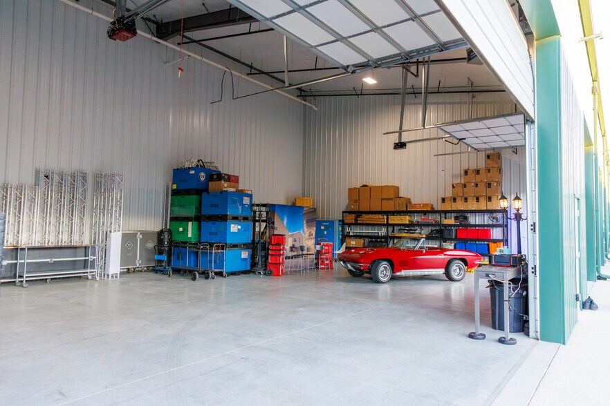 More Photos Of 360 Rancho Dr, Windsor Self Storage For Sale