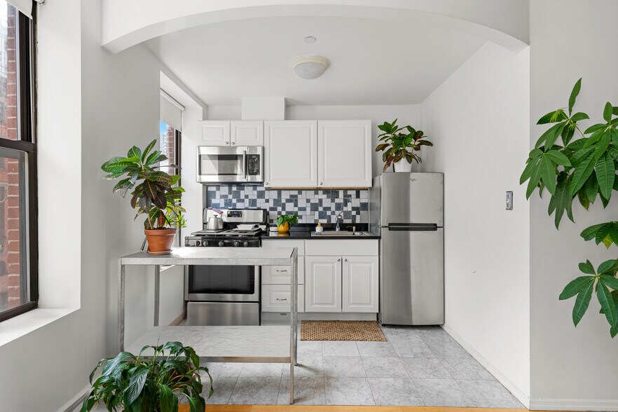 More Photos Of 183 Duane St, New York Apartments For Sale