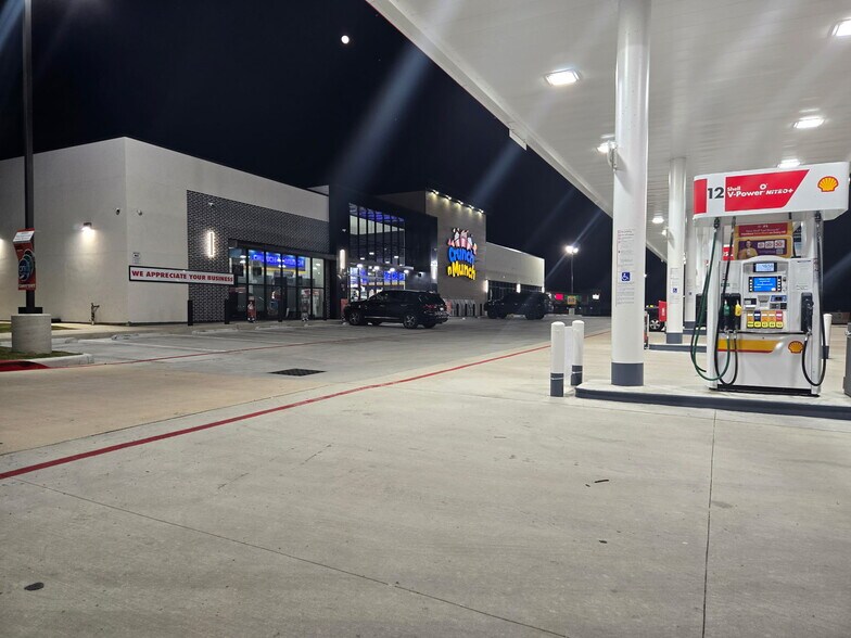 More Photos Of 18184 TX-105, Montgomery General Retail For Lease