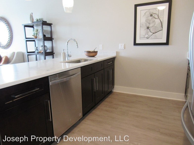 More Photos Of 4175 N Oakland Ave, Shorewood Multifamily For Sale