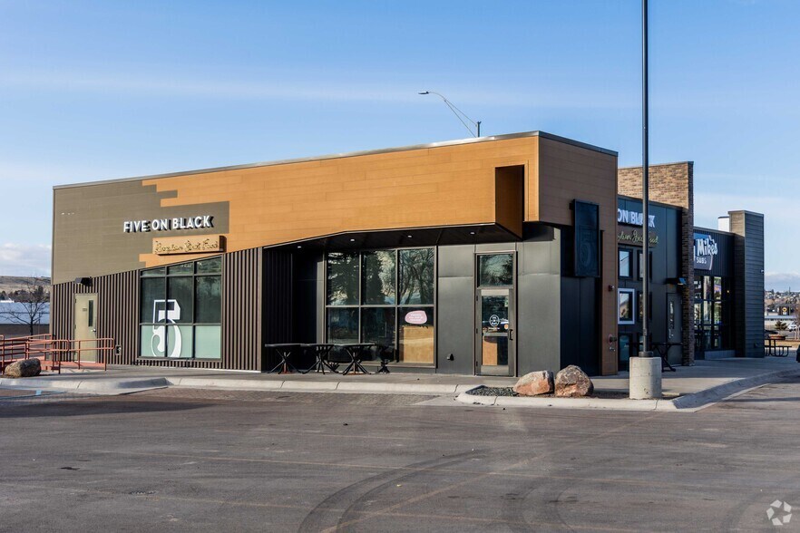 More Photos Of 413 3rd St NW, Great Falls Storefront For Sale