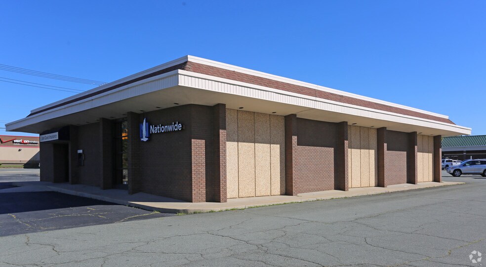 Primary Photo Of 410 S Main St, Graham Office For Lease