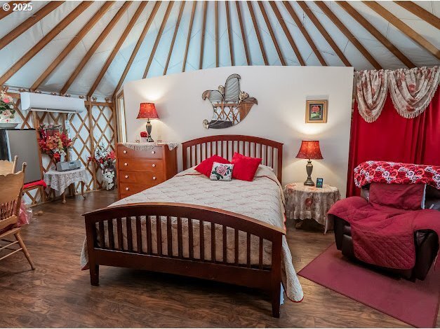 More Photos Of 87991 Territorial Rd, Veneta Hospitality For Sale