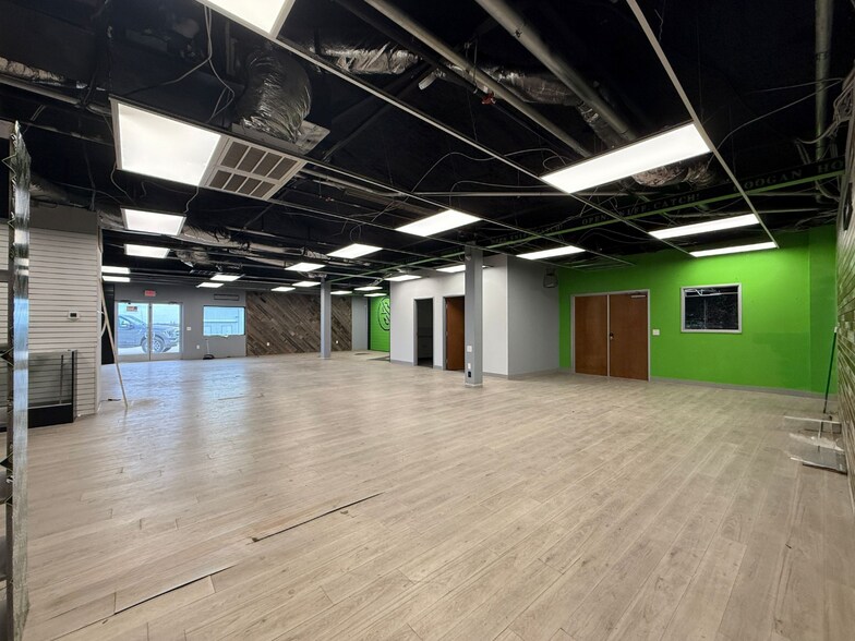 More Photos Of 2345 Nail Rd, Krum Warehouse For Lease