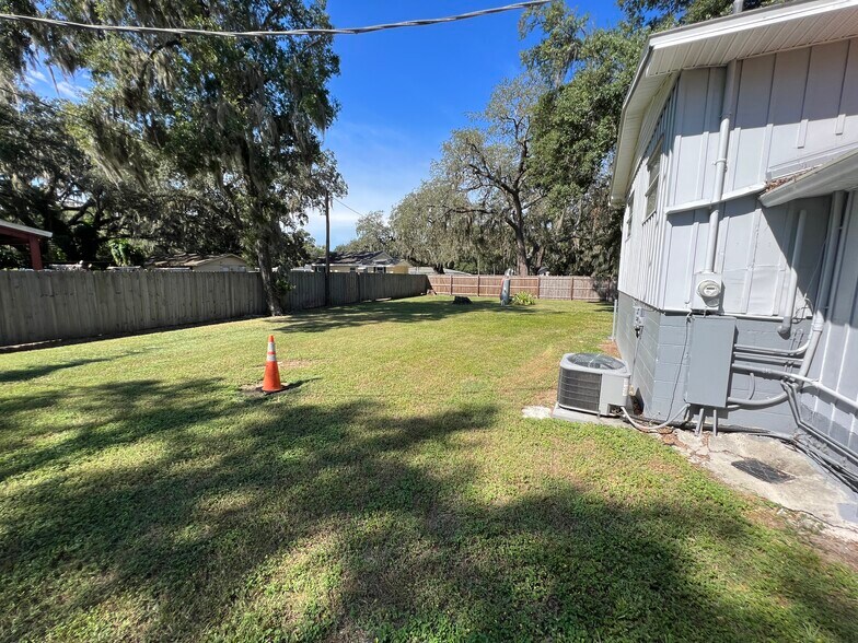 More Photos Of 505 Westbrook Ave, Brandon Office For Sale