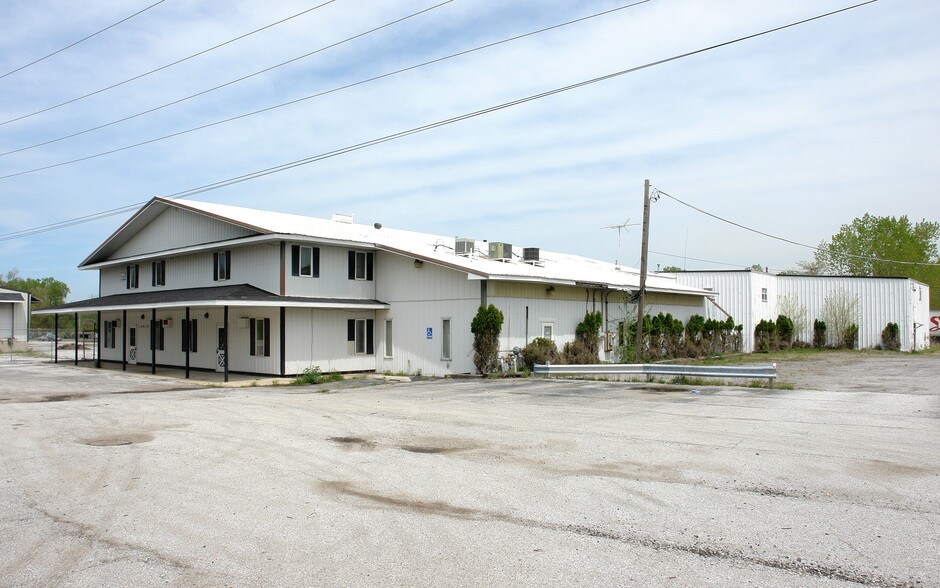 More Photos Of 16059 S Crawford Ave, Markham Truck Terminal For Lease