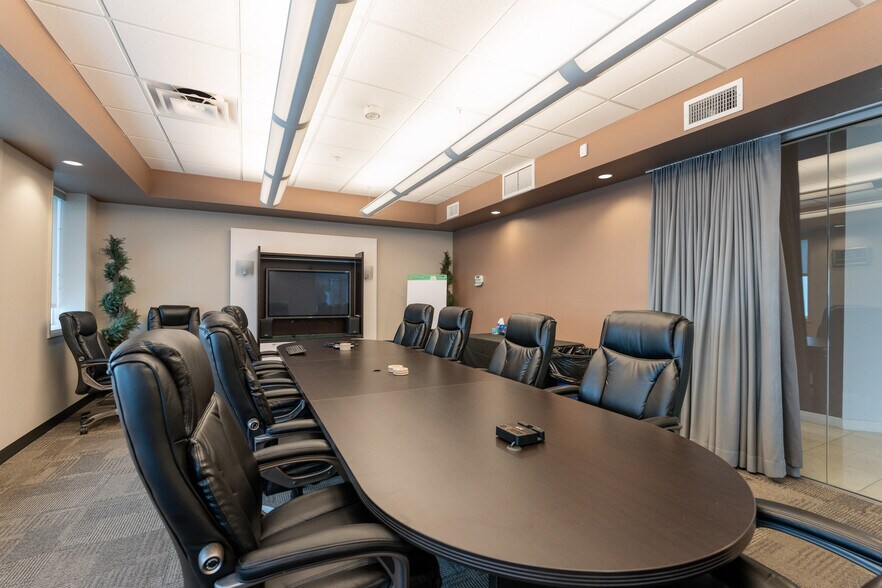 More Photos Of 2235 W Alice Ave, Phoenix Research And Development For Sale