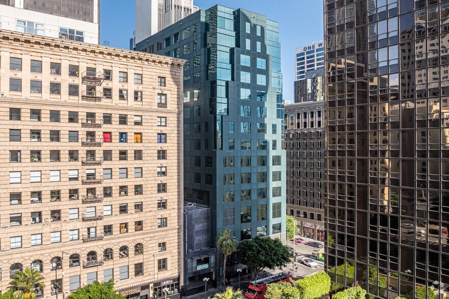 More Photos Of 701 W 7th St, Los Angeles Apartments For Lease