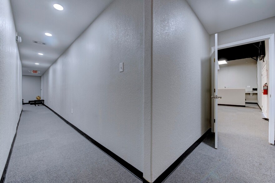 More Photos Of 4230 E FM 1462 Rd, Rosharon Storefront Retail Office For Lease