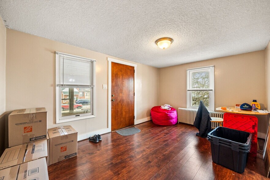 More Photos Of 217 White Ave, Linwood Apartments For Sale