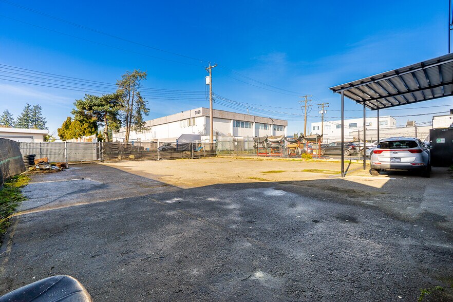 More Photos Of 7123 Curragh Av, Burnaby Light Manufacturing For Lease