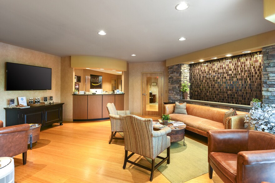 More Photos Of 724 W Lancaster Ave, Wayne Office For Lease