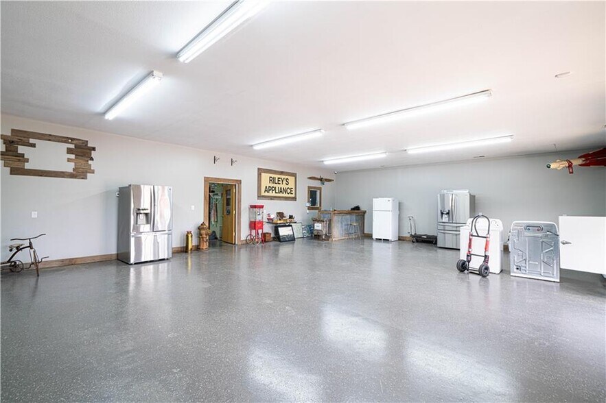 More Photos Of 3619 Messanie St, Saint Joseph Storefront Retail Office For Sale