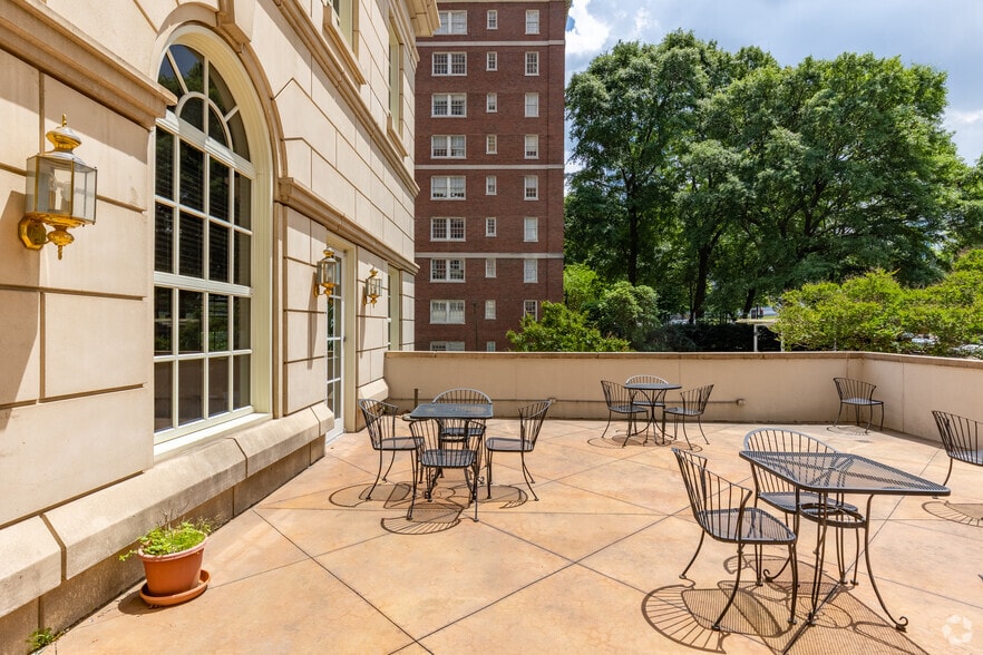 More Photos Of 1355 Peachtree St NE, Atlanta Office For Lease