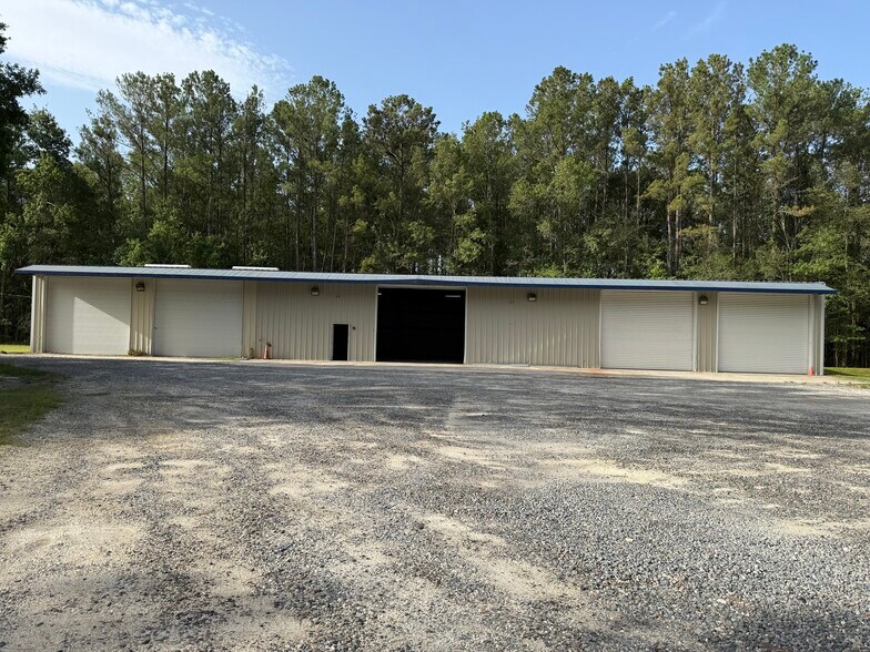 More Photos Of 64 Sleepy Hollow Rd, Middleburg Warehouse For Lease
