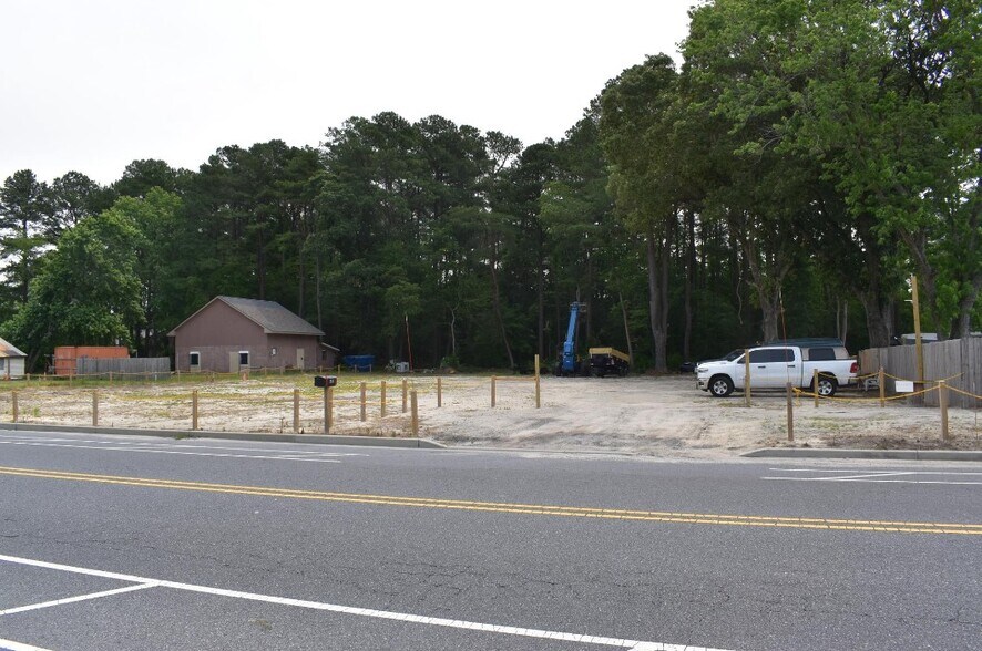 More Photos Of 2111 Northwood Dr, Salisbury Industrial For Sale