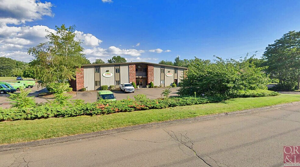 More Photos Of 1 Corporate Dr, North Haven Warehouse For Lease