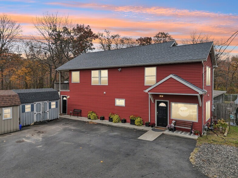 More Photos Of 170 S Hope Chapel Rd, Jackson Specialty For Sale