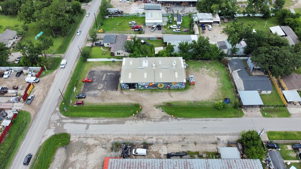 More Photos Of 11730 Aldine Westfield Rd, Houston Warehouse For Sale