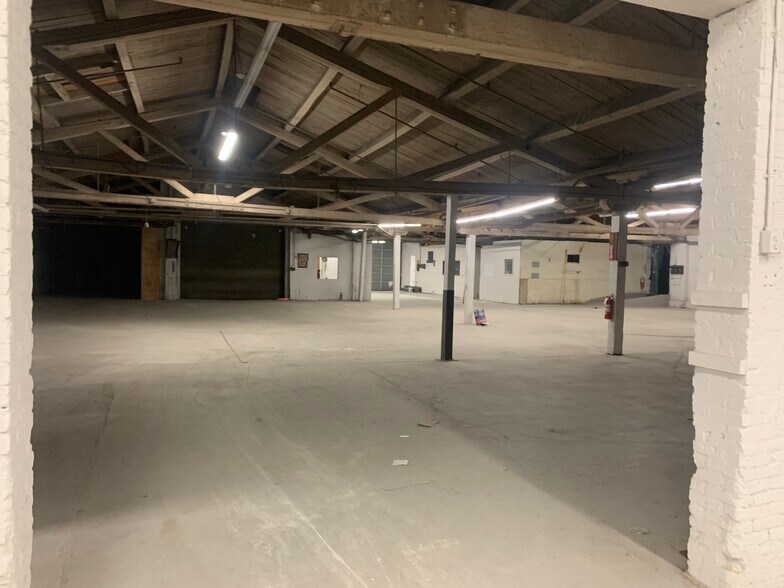 More Photos Of 1901 W Courtland St, Philadelphia Manufacturing For Sale
