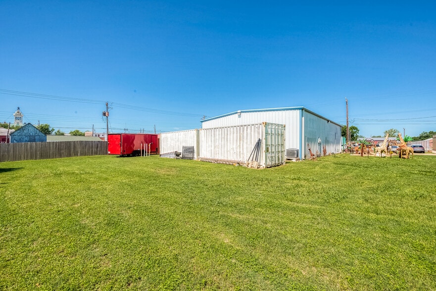 More Photos Of 210 N Houston, Wharton Freestanding For Sale