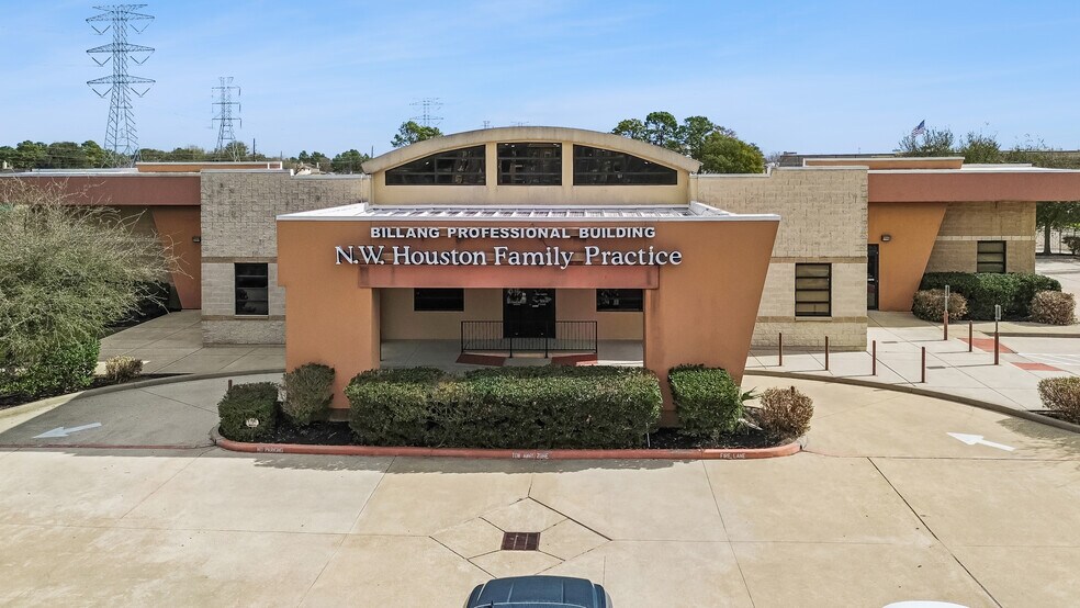 More Photos Of 11706 Fallbrook Dr, Houston Medical For Lease