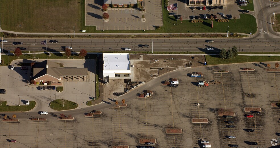 More Photos Of 5251 Harvey St, Norton Shores General Retail For Sale