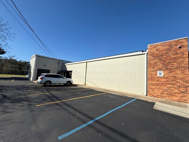 More Photos Of 314 Smith Ave, Thomasville Restaurant For Sale