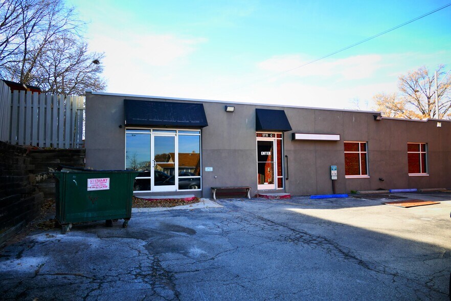 More Photos Of 1711 Westport Rd, Kansas City Office For Sale