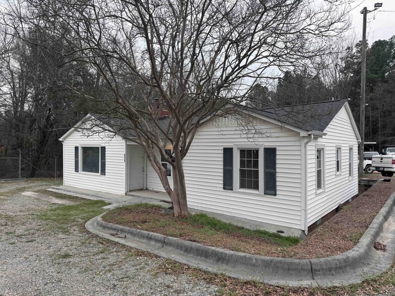 More Photos Of 4324 Matthews Indian Trail Rd, Indian Trail Industrial For Lease