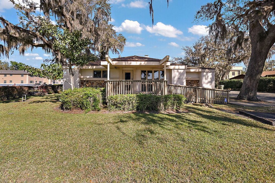 More Photos Of 708 Lee St, Leesburg Office For Sale