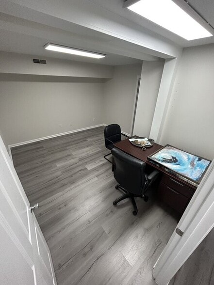 More Photos Of 730 Court St, Jacksonville Office For Lease