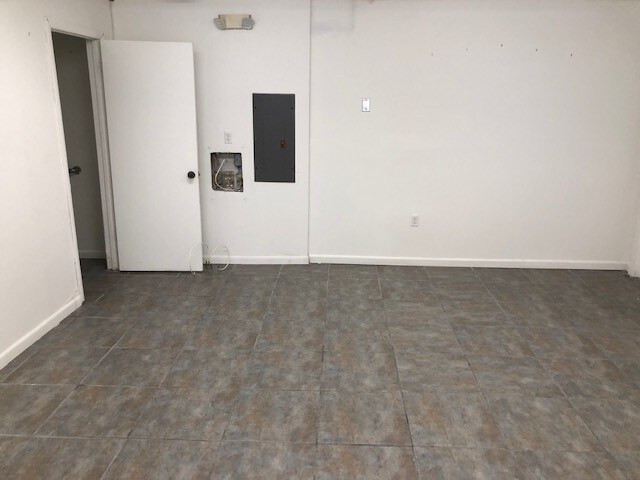 More Photos Of 7055-7057 SW 47th St, Miami Warehouse For Lease