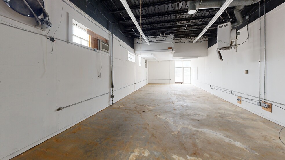 More Photos Of 315-319 E Market St, Akron General Retail For Sale