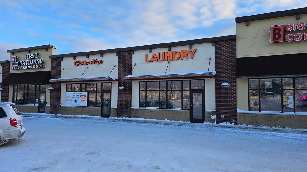 More Photos Of 3165 Wright St, Marquette General Retail For Lease