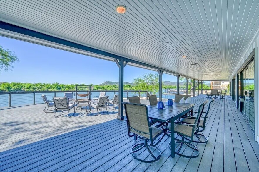More Photos Of 3120 River Oaks Dr, Kingsland Specialty For Sale