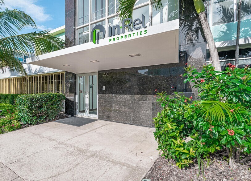 More Photos Of 200 Lake Ave, Lake Worth Loft Creative Space For Lease